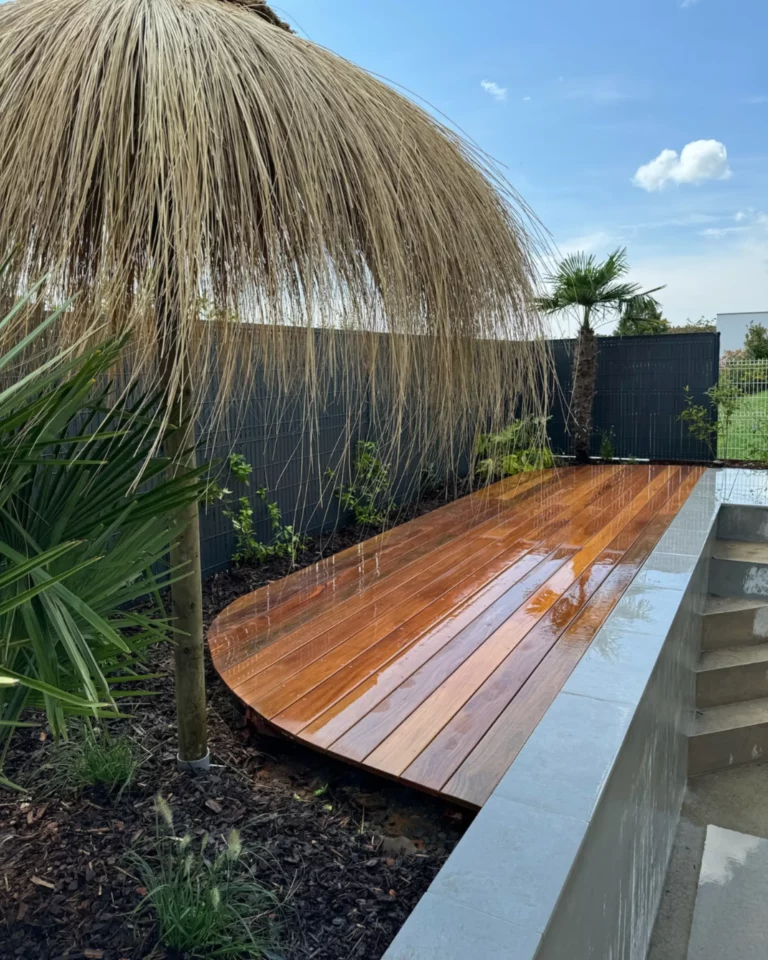 Terrasse arrondie en bois de Cumaru